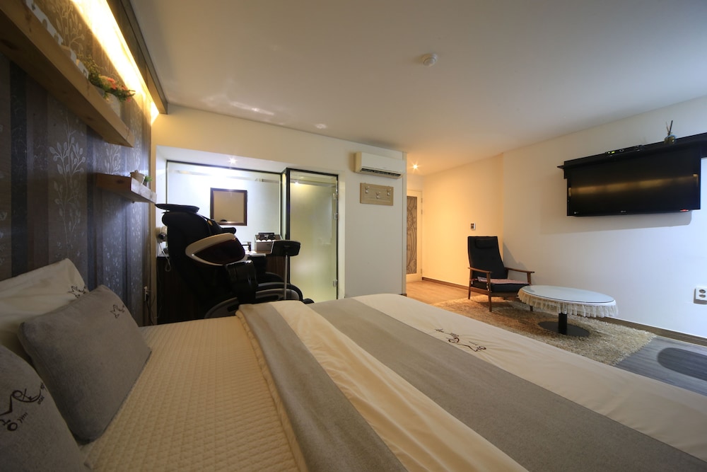 Busan H-Avenue Hotel Seomyeon Station 15/58