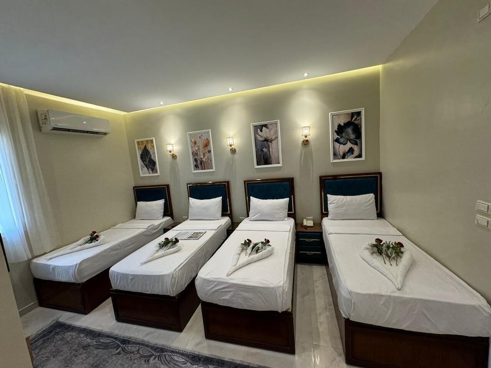 Golden Palace Hotel 25/49