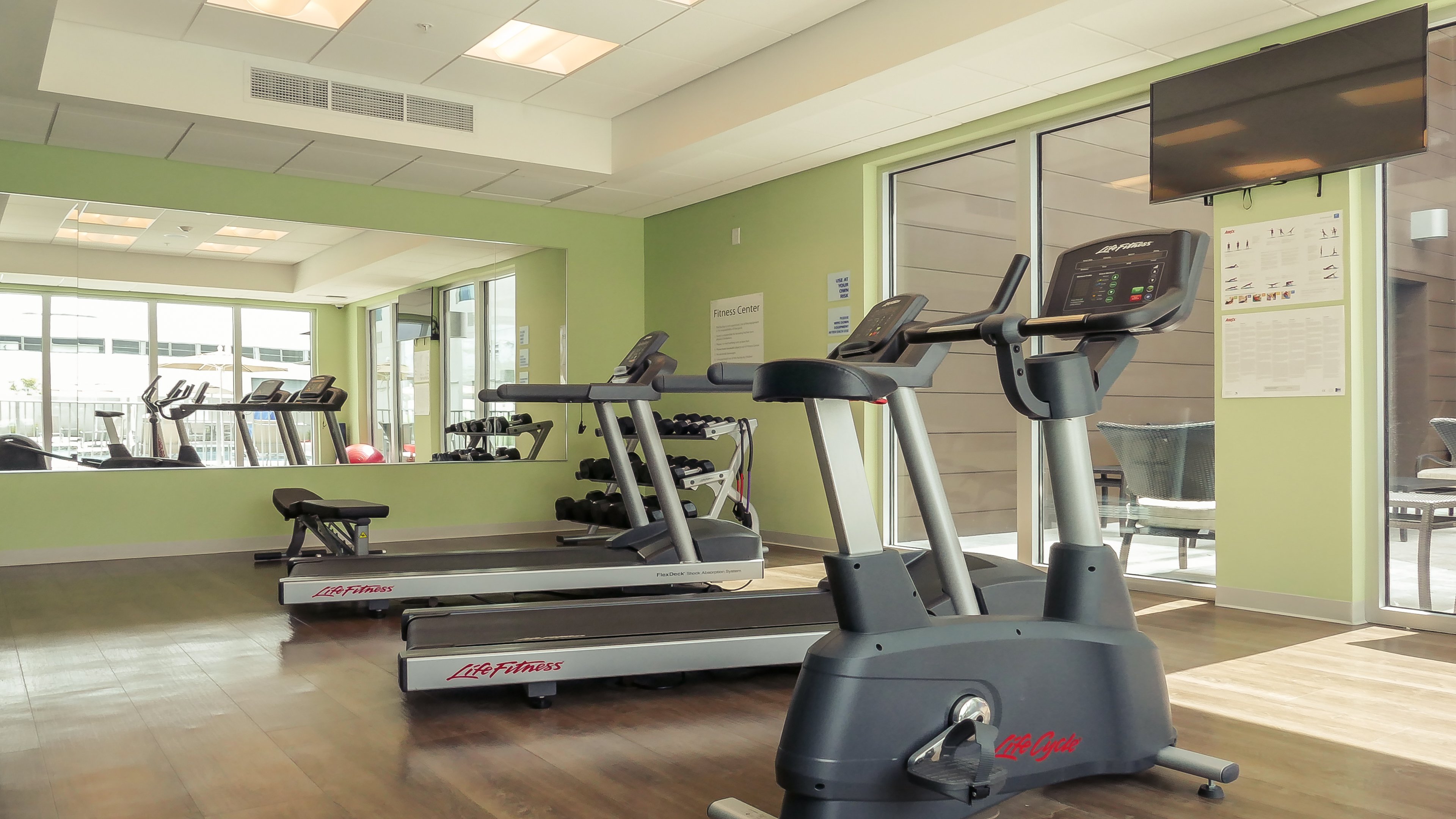 Holiday Inn Express & Suites Miami Airport East 41/69