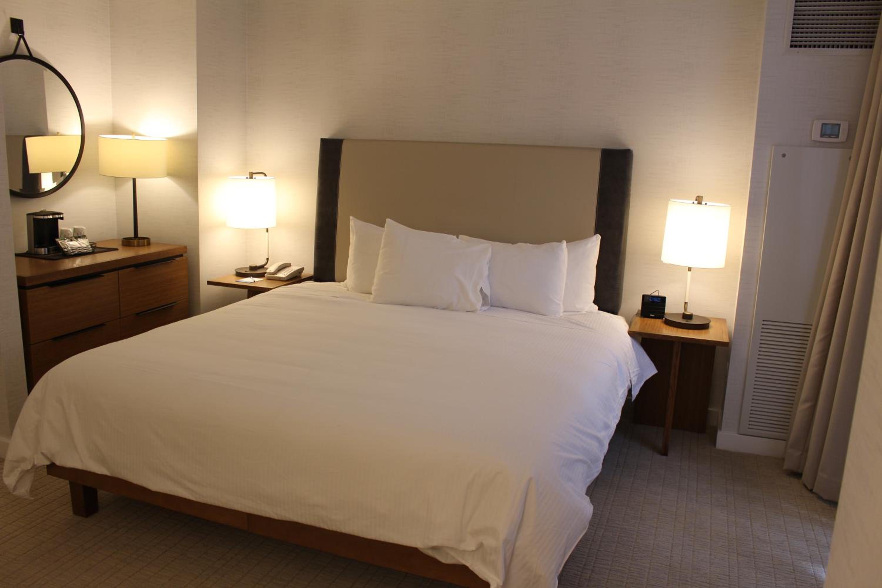2 BEDROOMS, SUITE