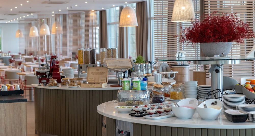 Bluesun Hotel Jadran 63/74