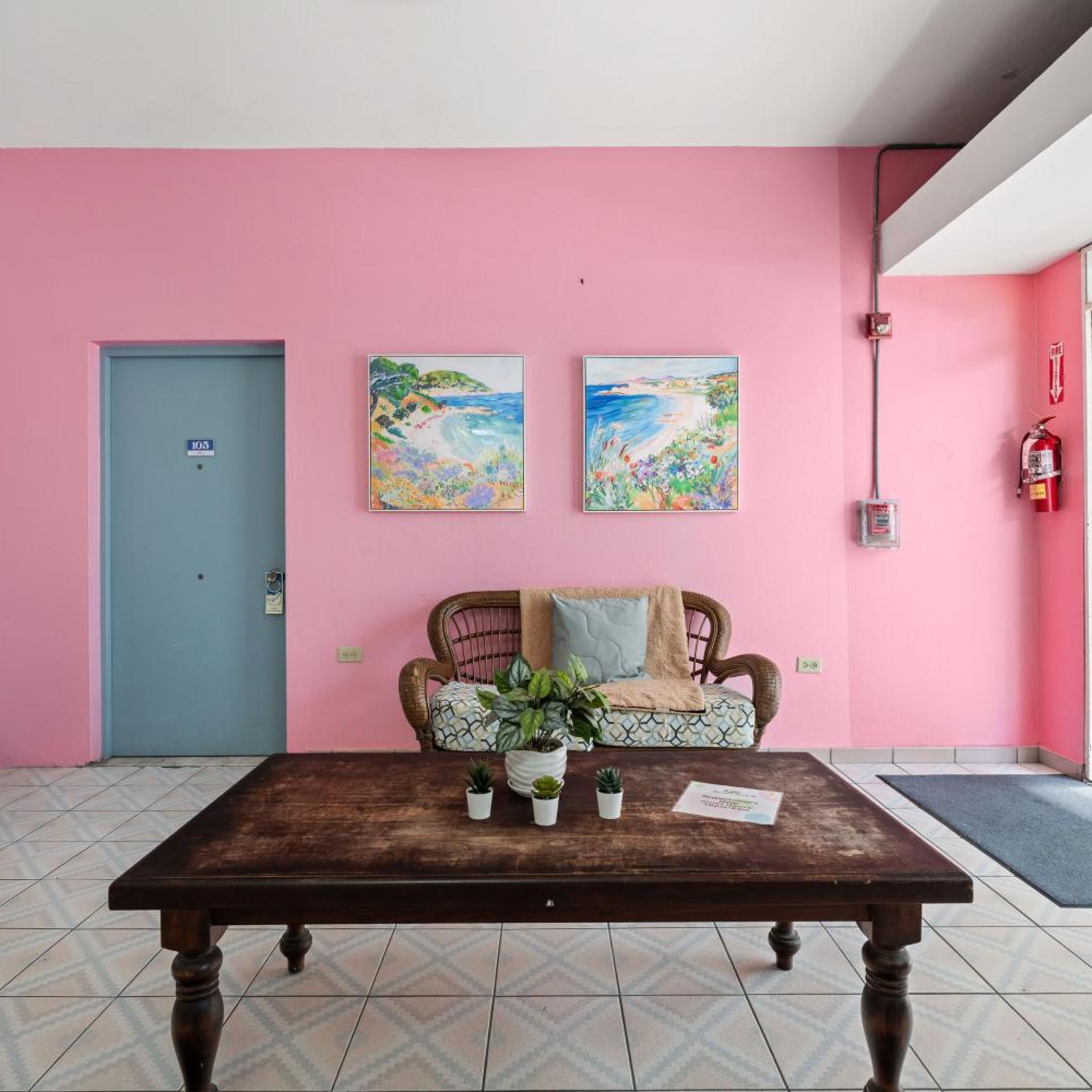 BORINQUEN BEACH INN 27/39