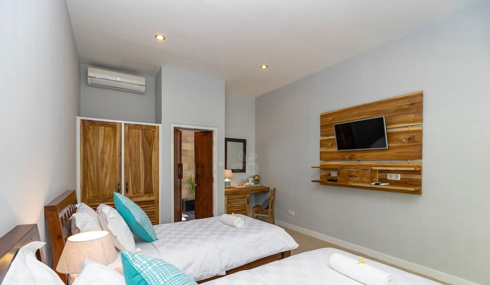 Bale Sampan Bungalows 22/64