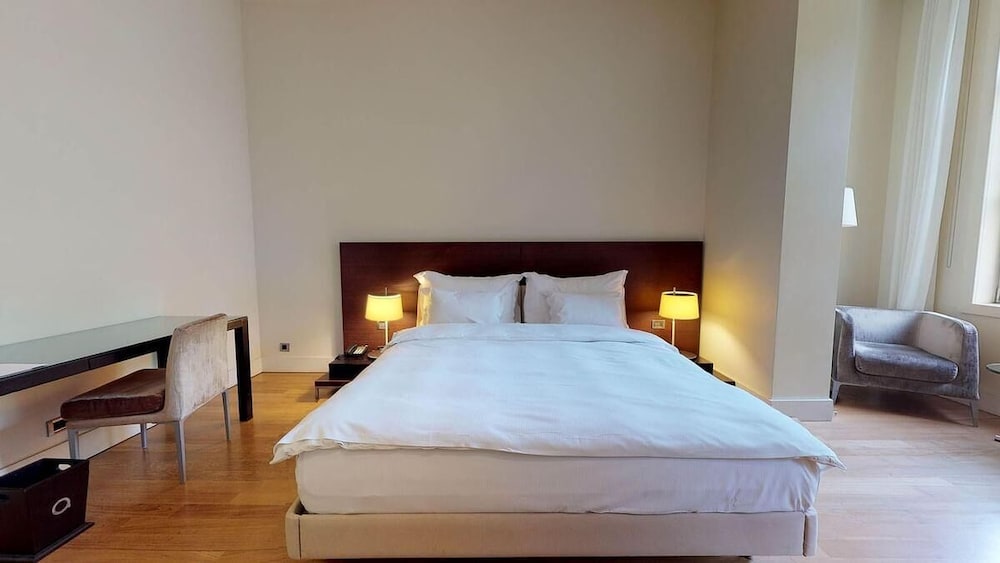 Ajia Hotel 14/50