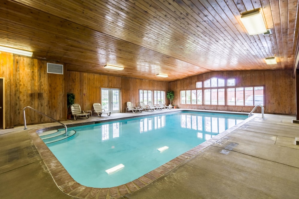 Rodeway Inn Red Wing, MN 1/44