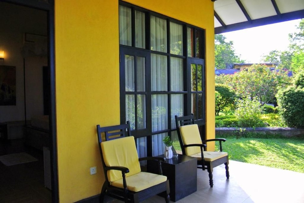 Flower Garden Lake Resort 34/50