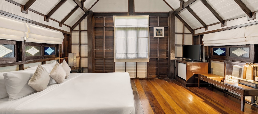 Thai, House, King and Twin Beds