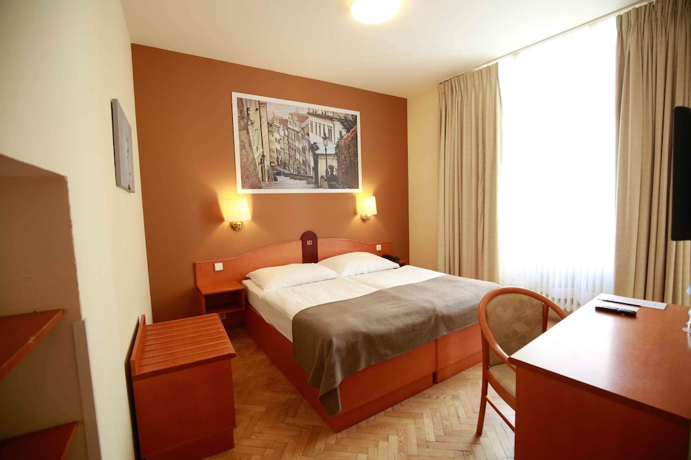 Hotel Merkur 21/63