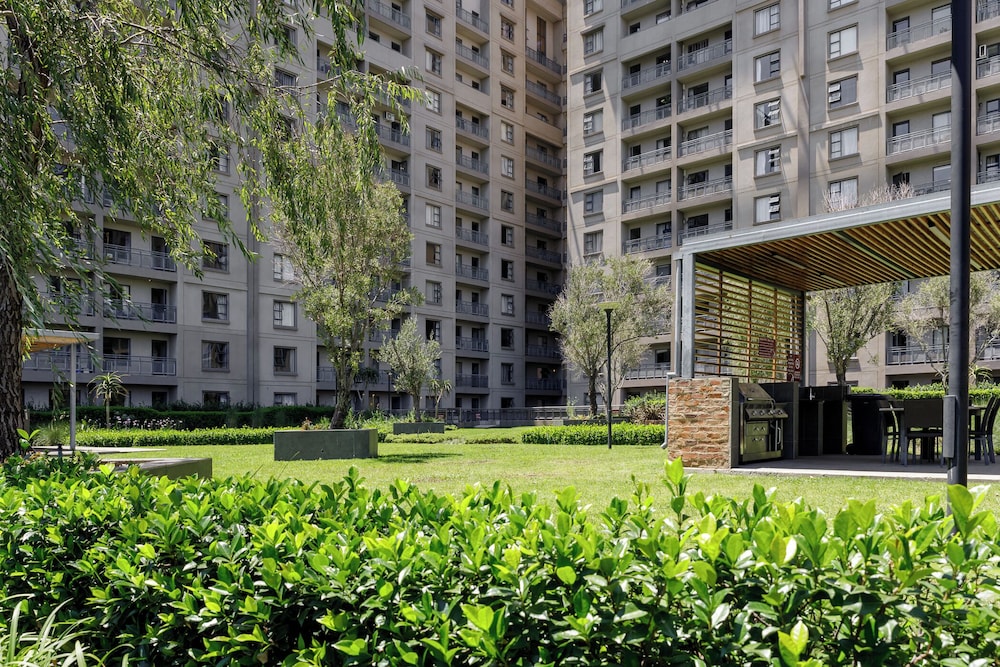 Westpoint Executive Suites - Apartments 65/70