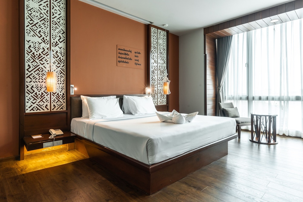 Grand Hotel Vientiane 16/60