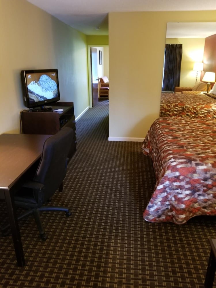 Royal Inn 25/53