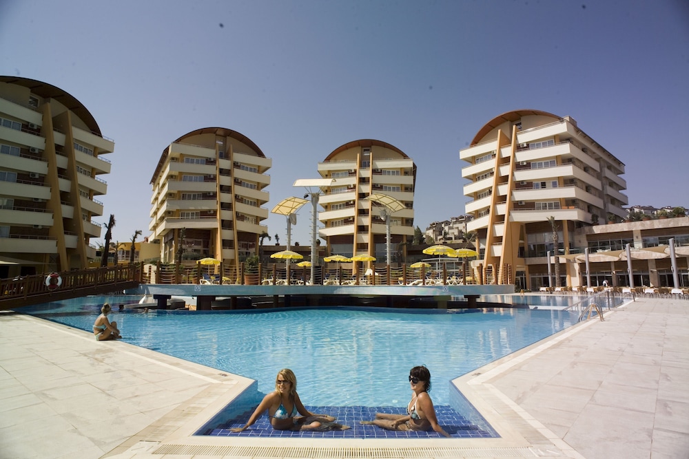 Alaiye Resort & Spa Hotel 48/50