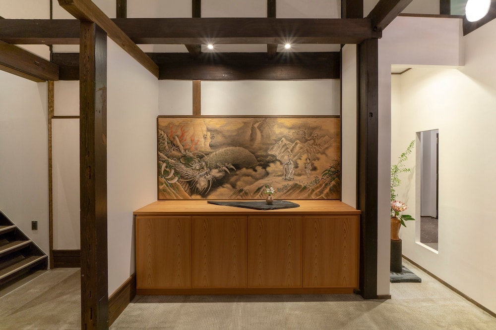 The Machiya Kamiumeya 8/50