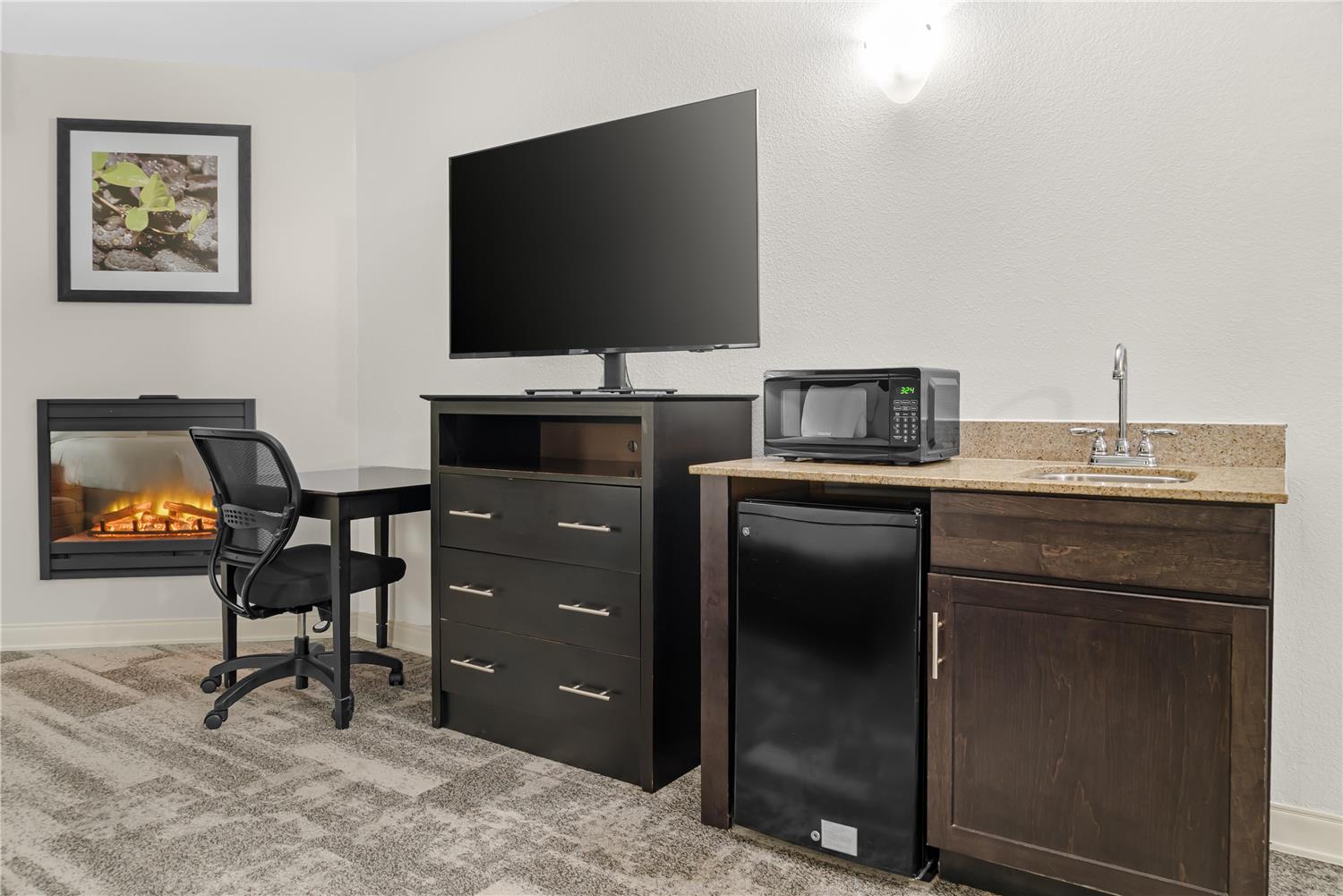 Best Western Lakewinds 12/15