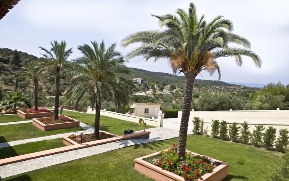 Kelyfos Hotel Bungalows and Suites 45/50