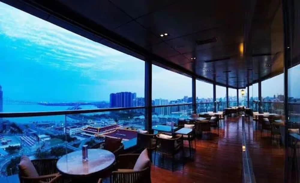 Zhuhai Charming Holiday Hotel 36/40