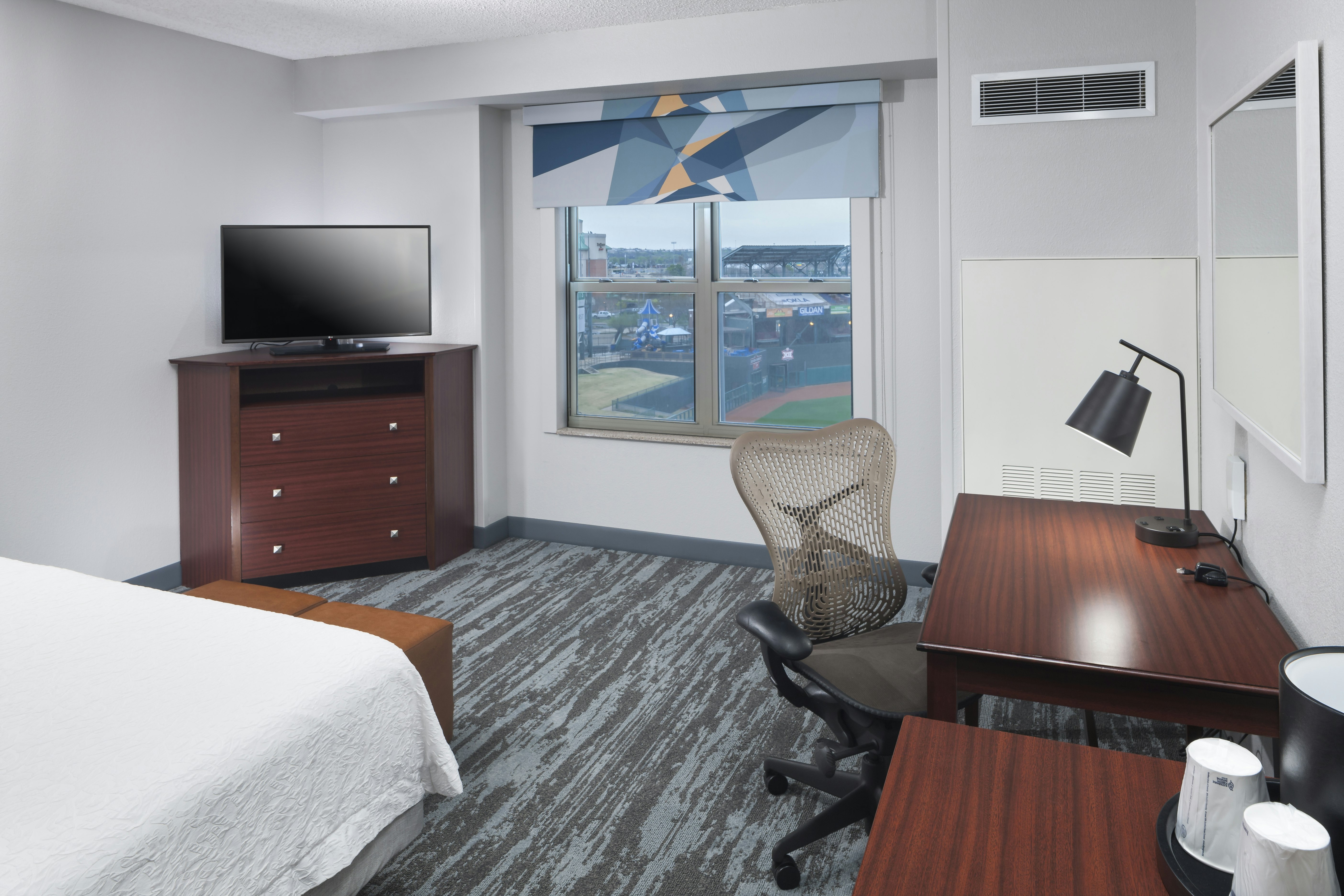 Hampton Inn And Suites By Hilton Oklahoma City Bricktown Ok 65/80