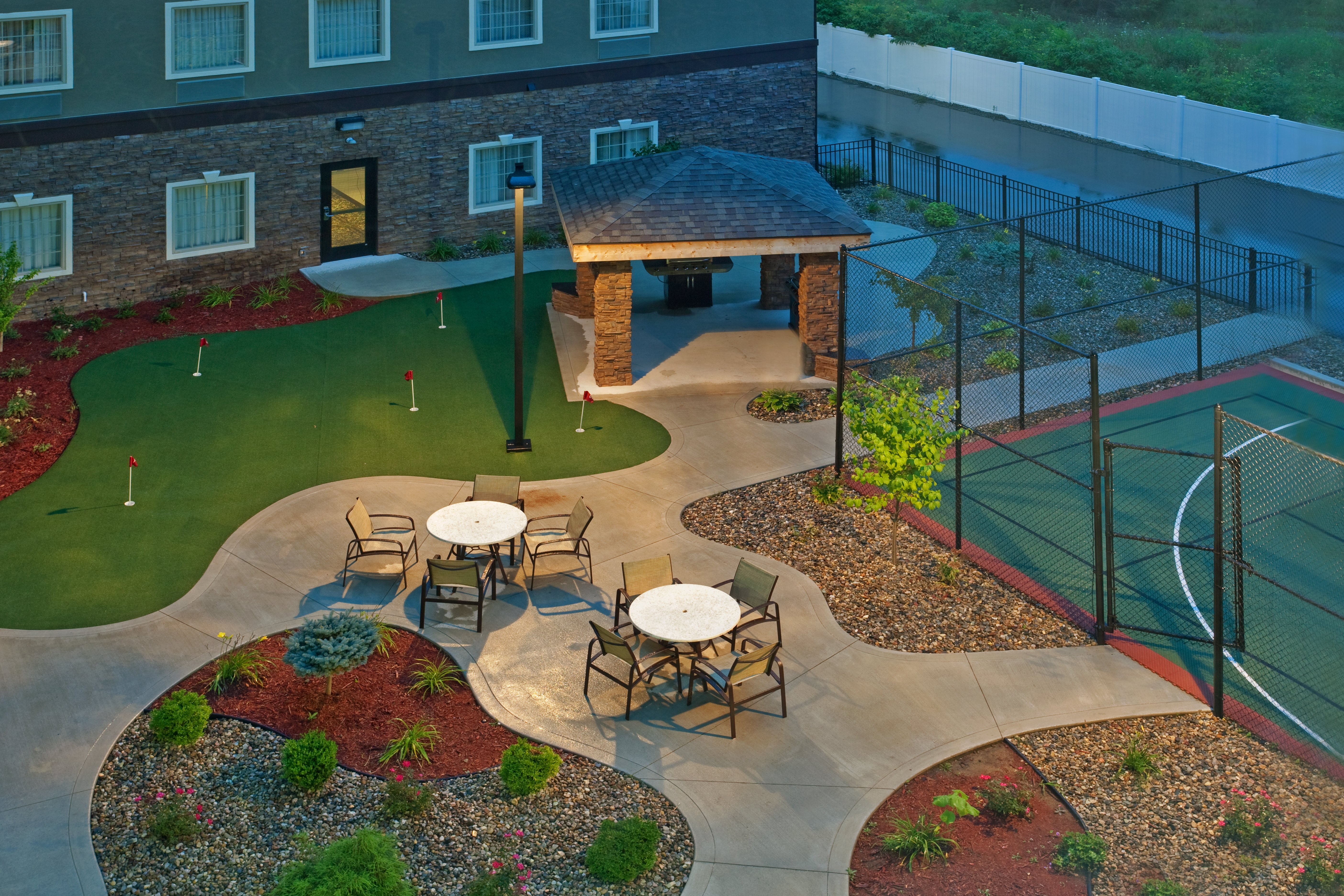 Staybridge Suites Elkhart North 55/55