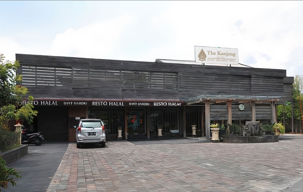 The Kanjeng Suites Kuta Galeria - Bali 44/56