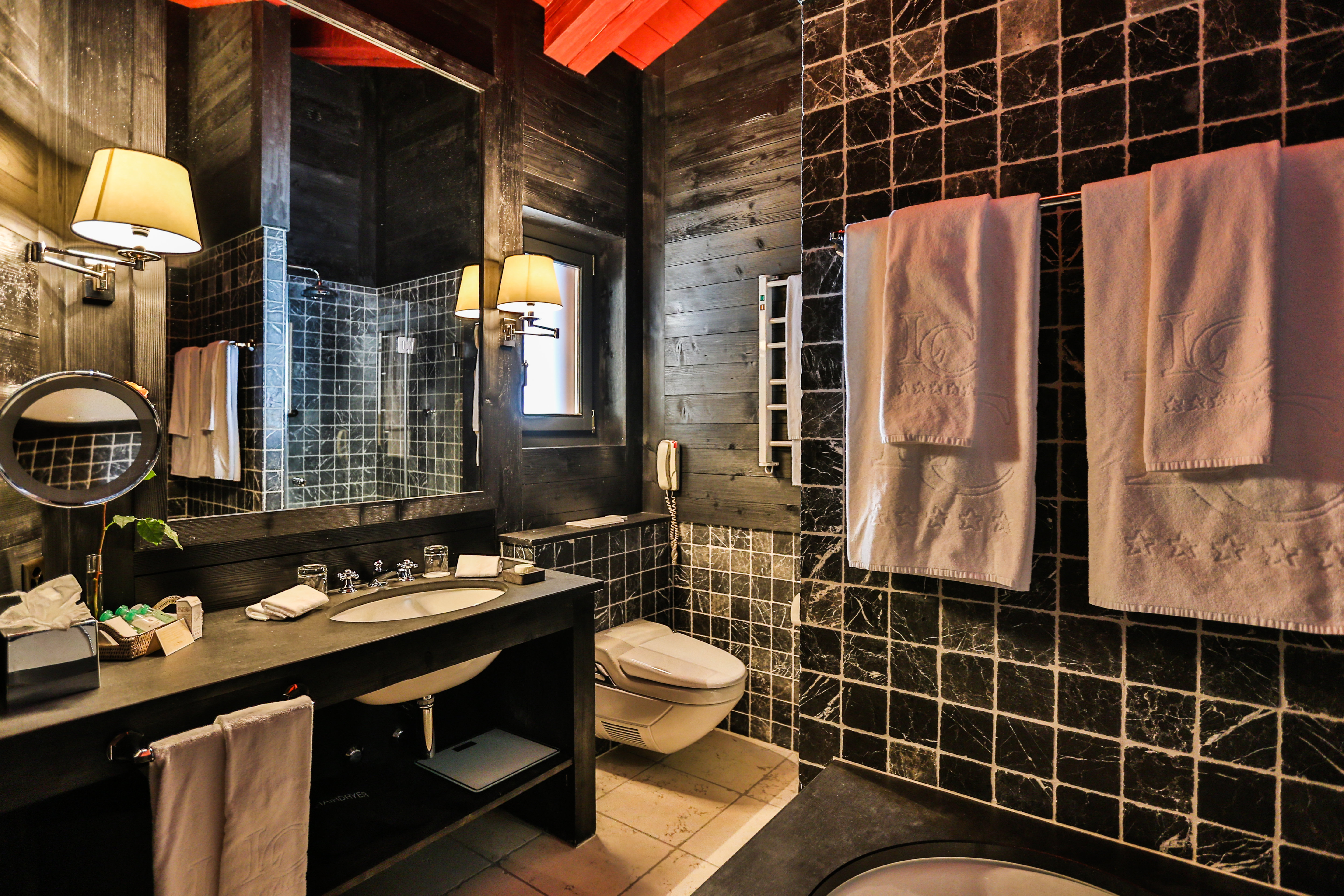 Le Crans Hotel & Spa 50/50