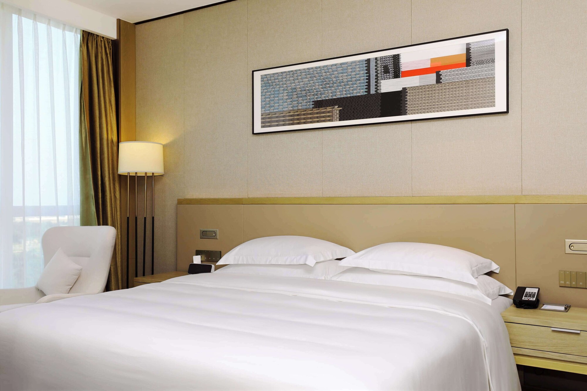 Senior, Suite, King Bed