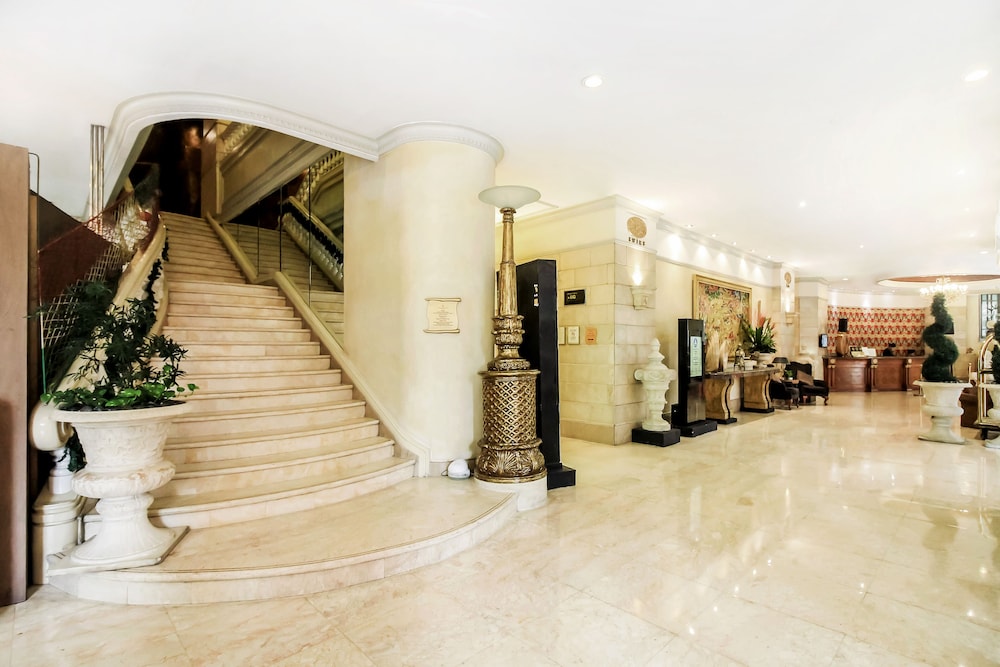 Makati Palace Hotel 6/50