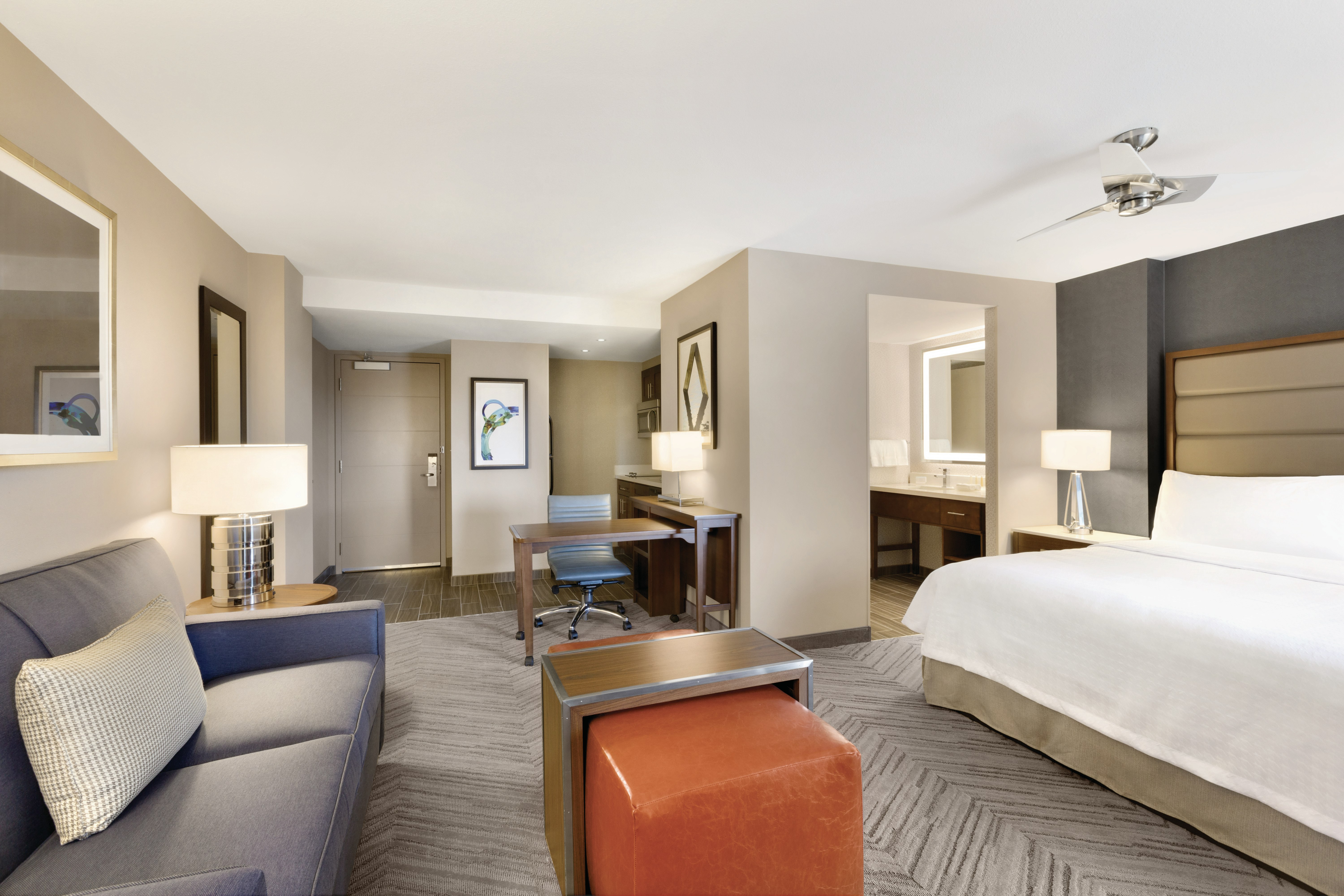 STUDIO, SUITE, KING BED