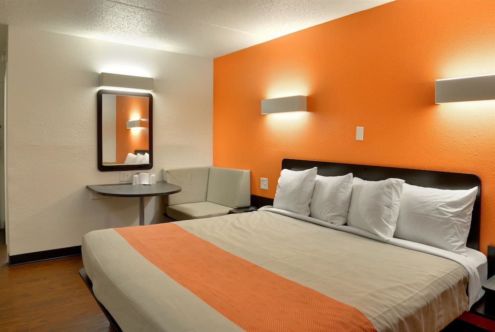Motel6 Toledo, OH 12/36