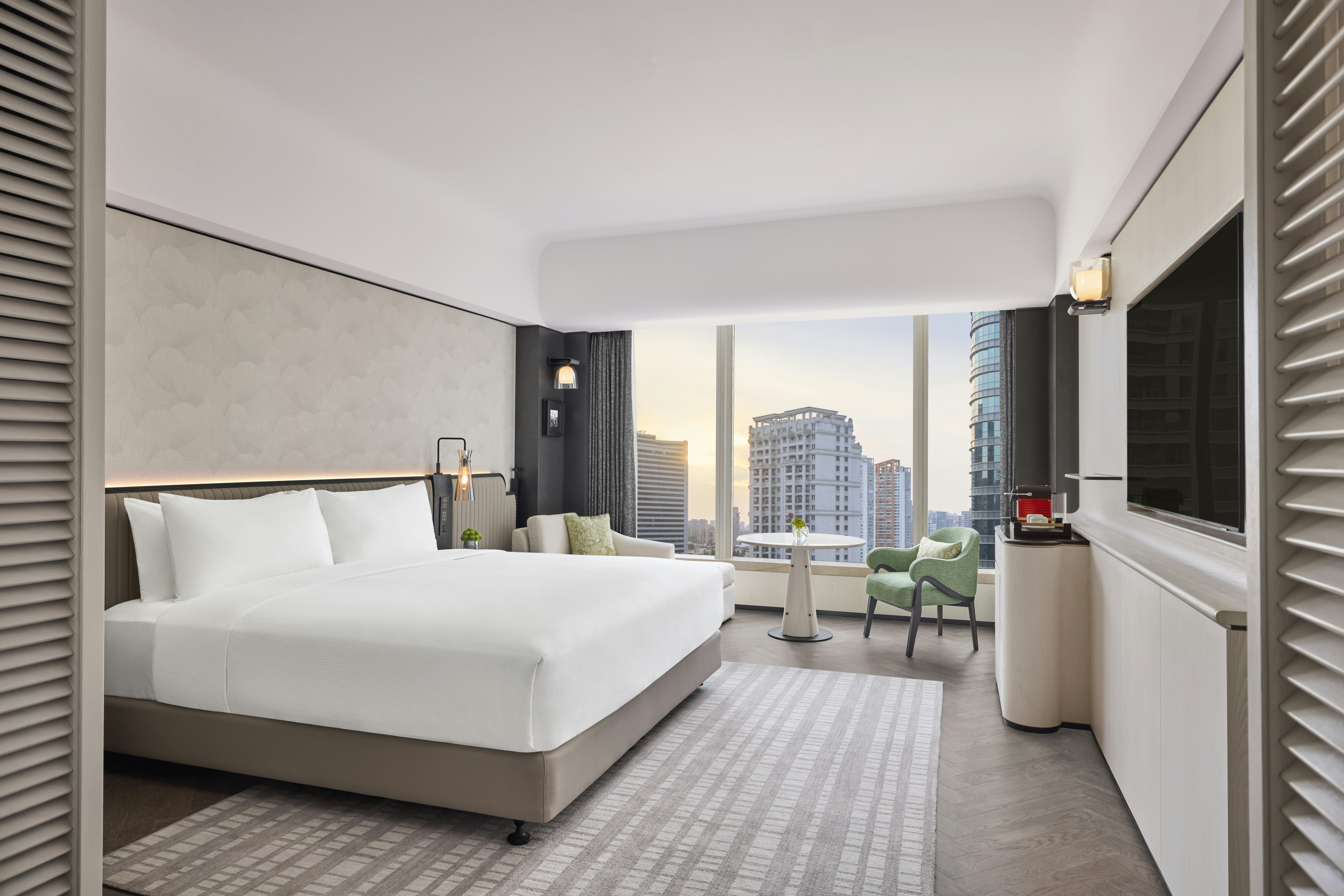 PREMIUM, KING BED