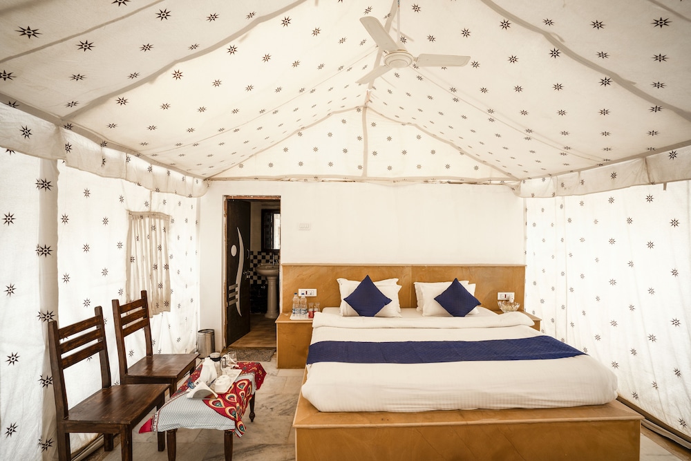 Dynasty Desert Camp 5/50
