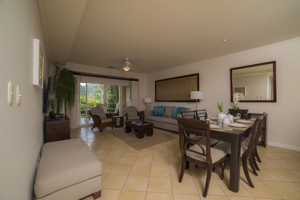 Stay in Costa Rica 30/33
