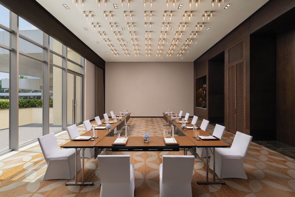 GRAND HYATT KOCHI BOLGATTY 63/71