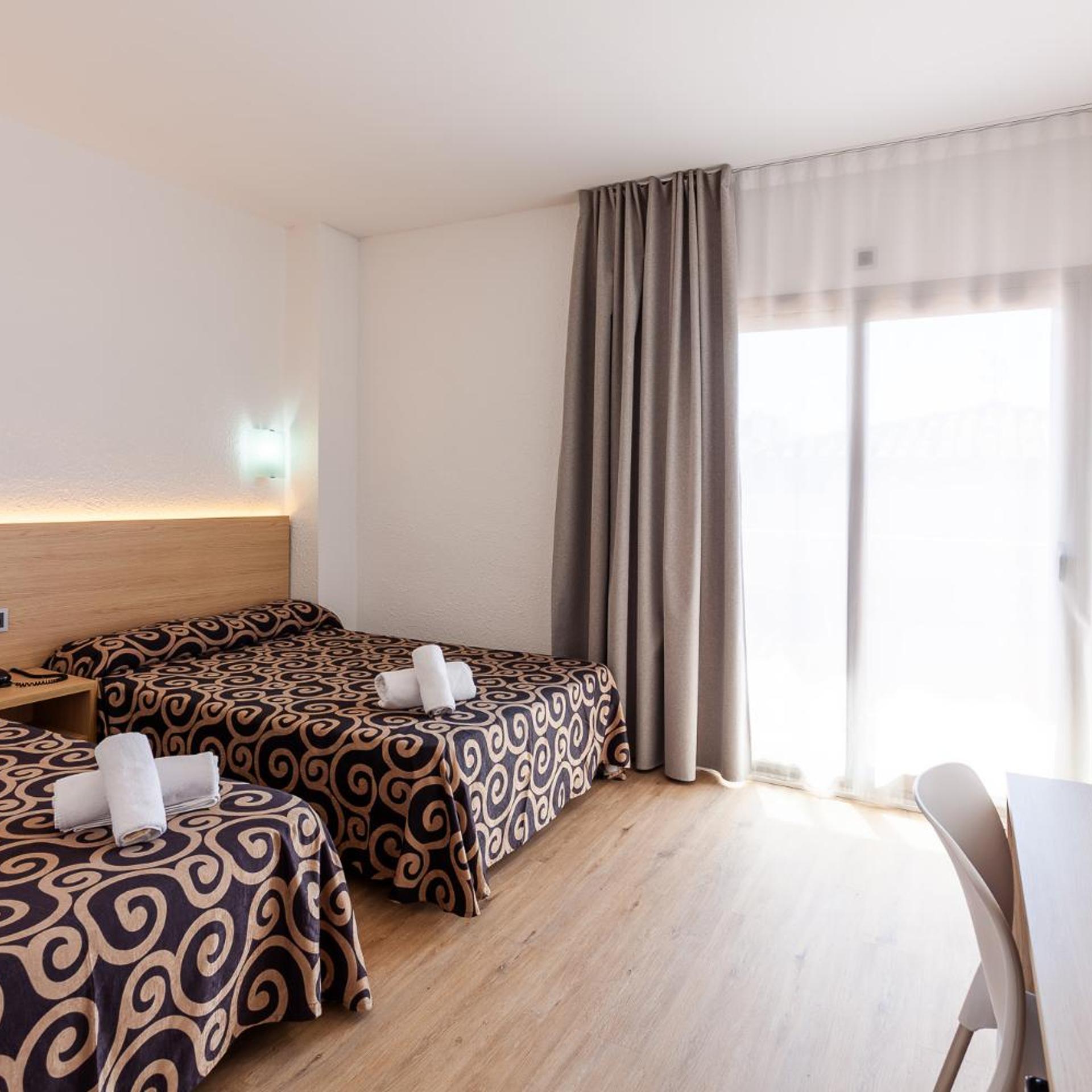 double or twin double room without balcon
