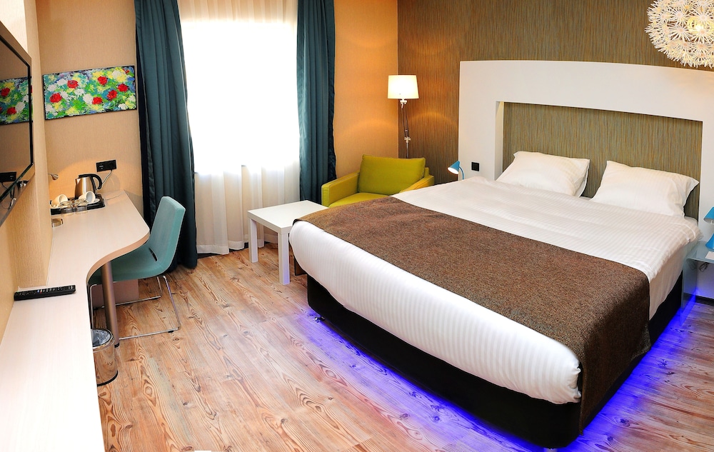 STANDARD, DOUBLE BED