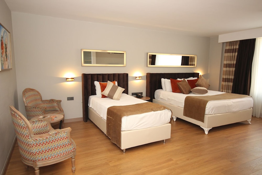 Nobel Hotel 18/69