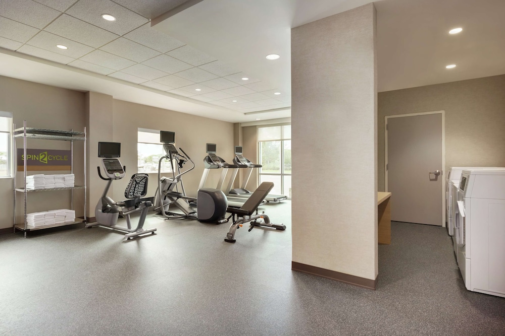 Home2 Suites By Hilton Sarasota Bradenton Airport 24/37