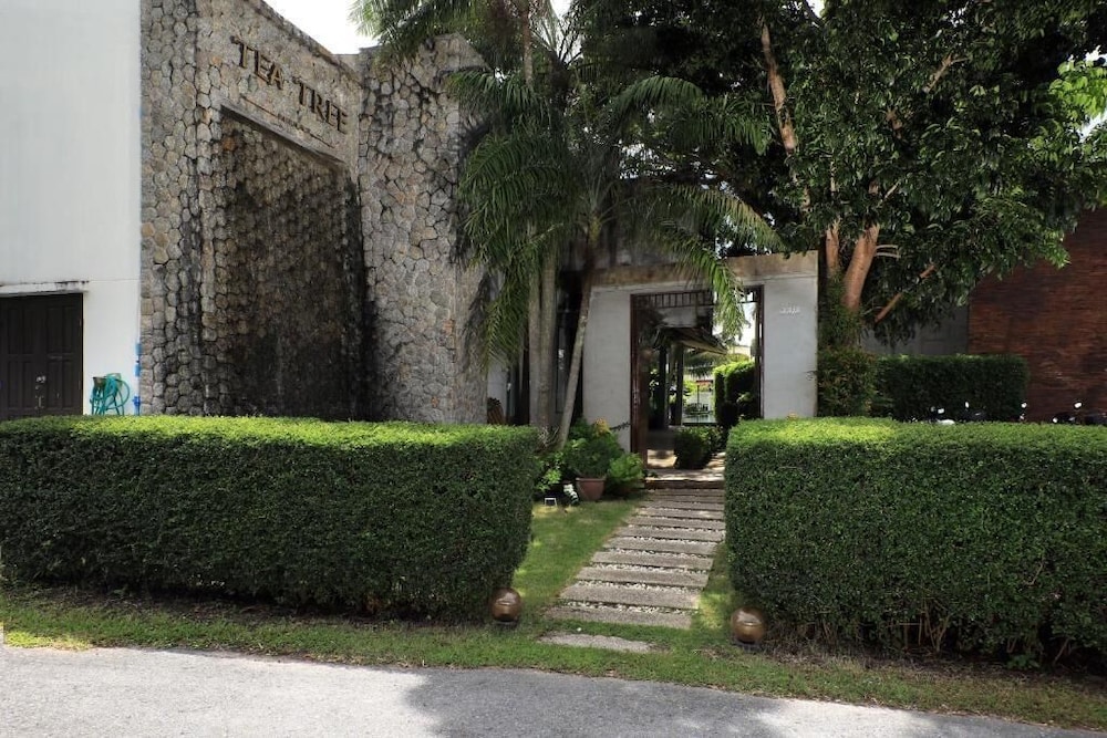 Tea Tree Spa Resort 68/82