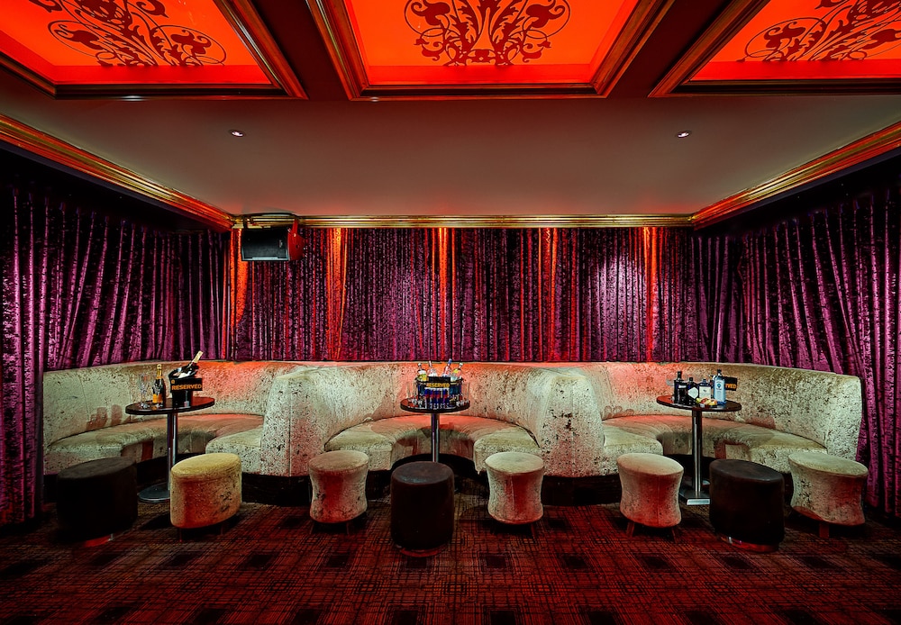 Queens Hotel And Nightclub 13/22