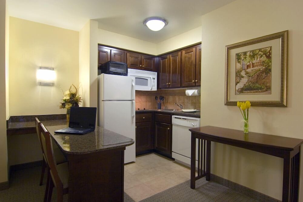 Staybridge Suites Akron-Stow-Cuyahoga Falls 13/65