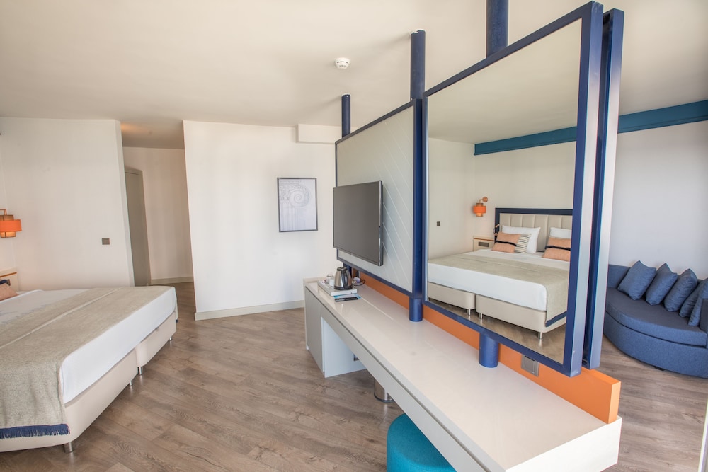 Maxeria Blue Didyma Hotel 32/68