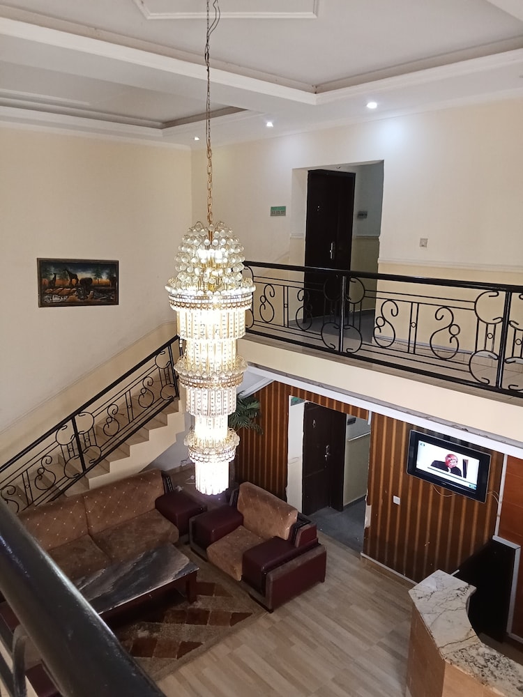 Dreamland Suites 29/45