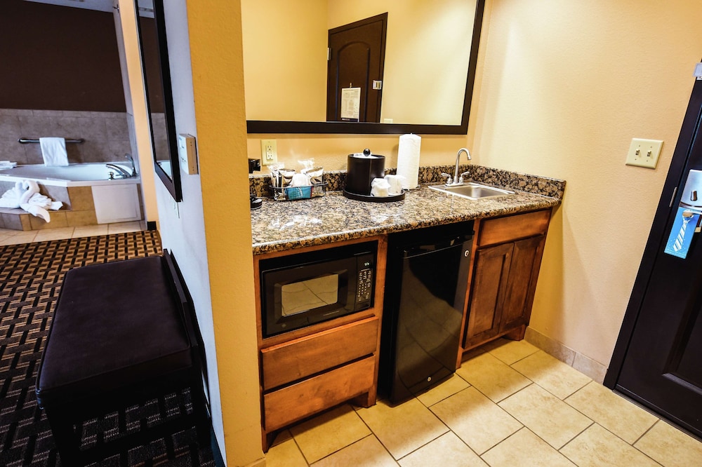 Hampton Inn And Suites Pine Bluff 42/46