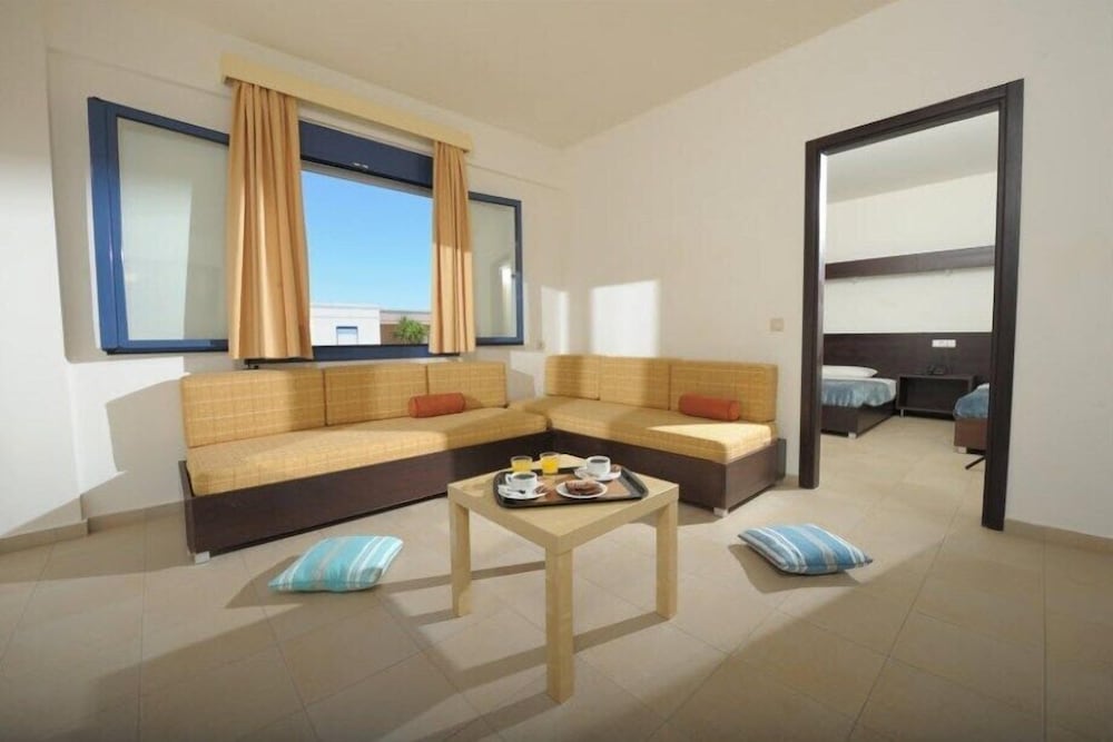 Meropi Hotel and Apartments 48/69