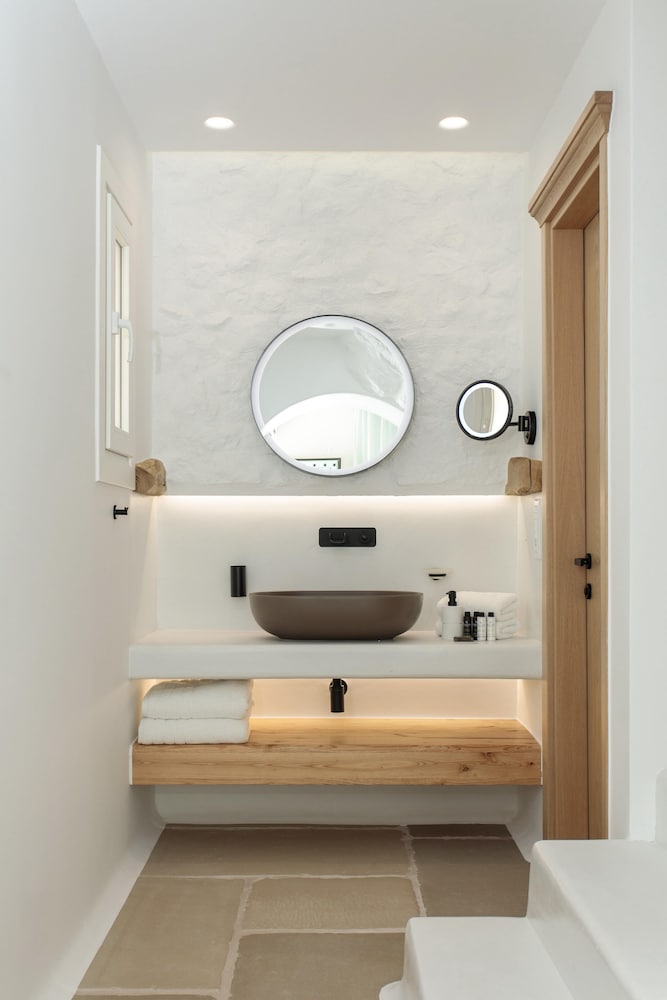 Majo Suites 10/60