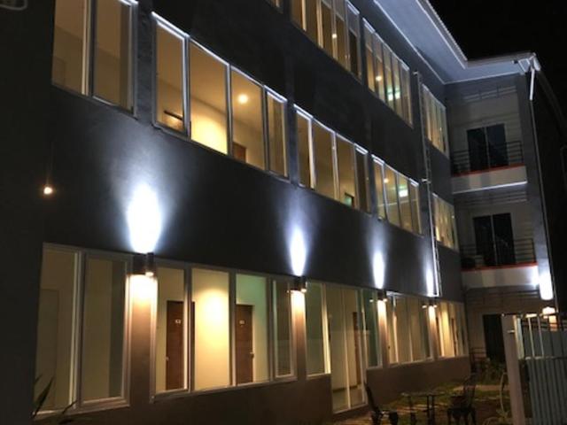 The Like hotel 2/25
