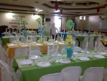 Plaza Maria Luisa Suites Inn 23/38