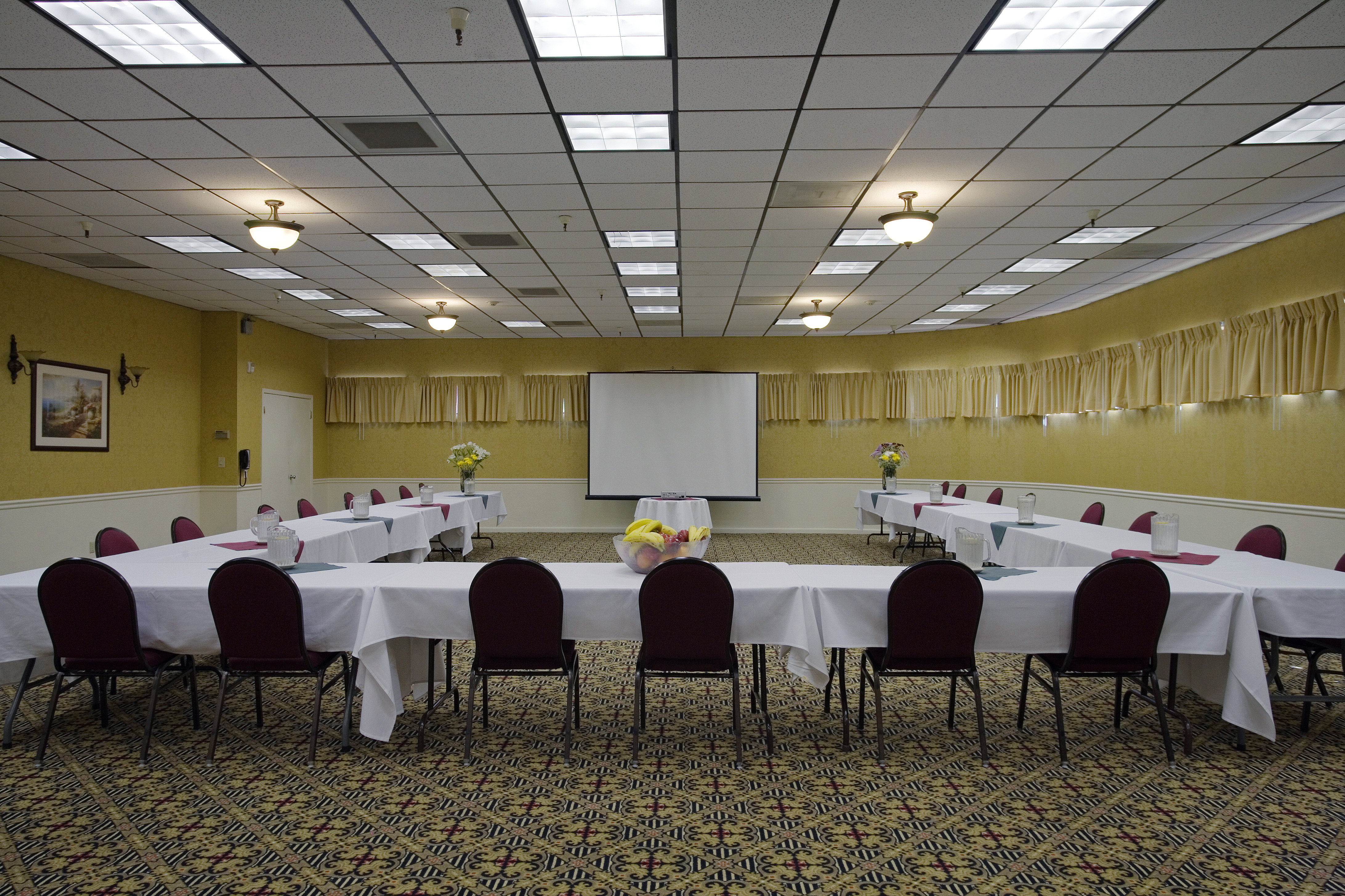 Holiday Inn Sacramento Rancho Cordova 69/77