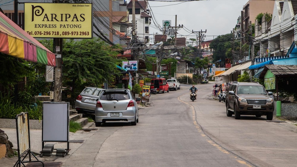 Paripas Express Hotel Patong 33/35