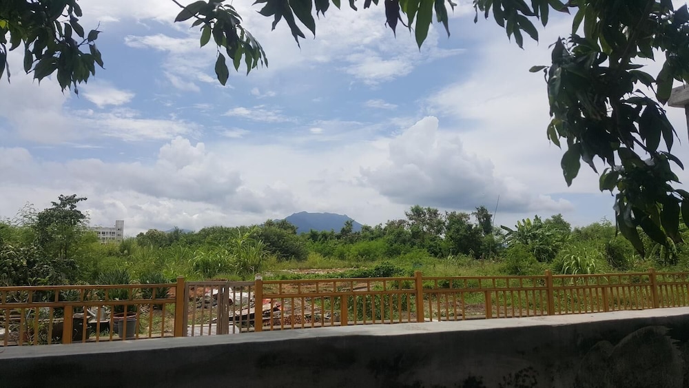 Houselet Hostel 30/40