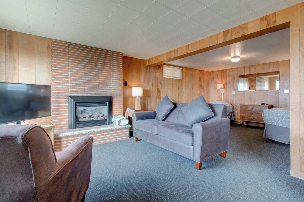 Ester Lee Motel 23/50